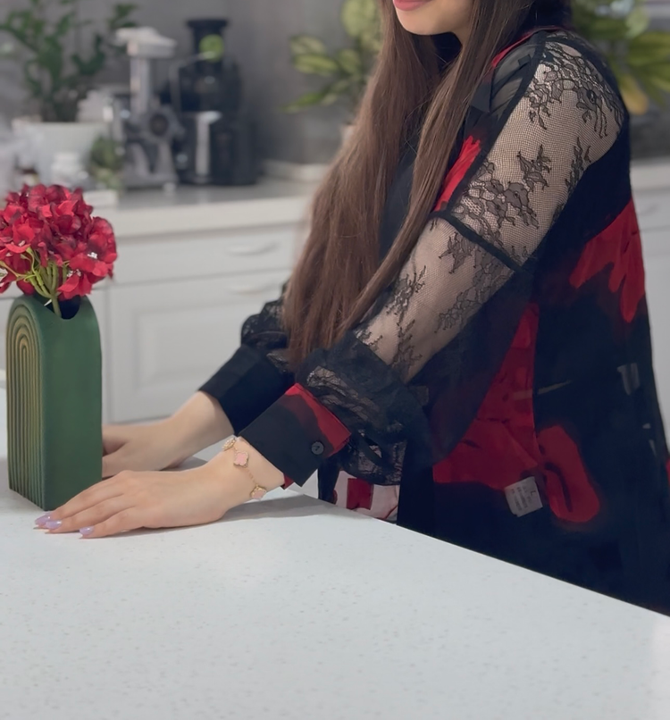 شومیز حریر مدل گل سرخ